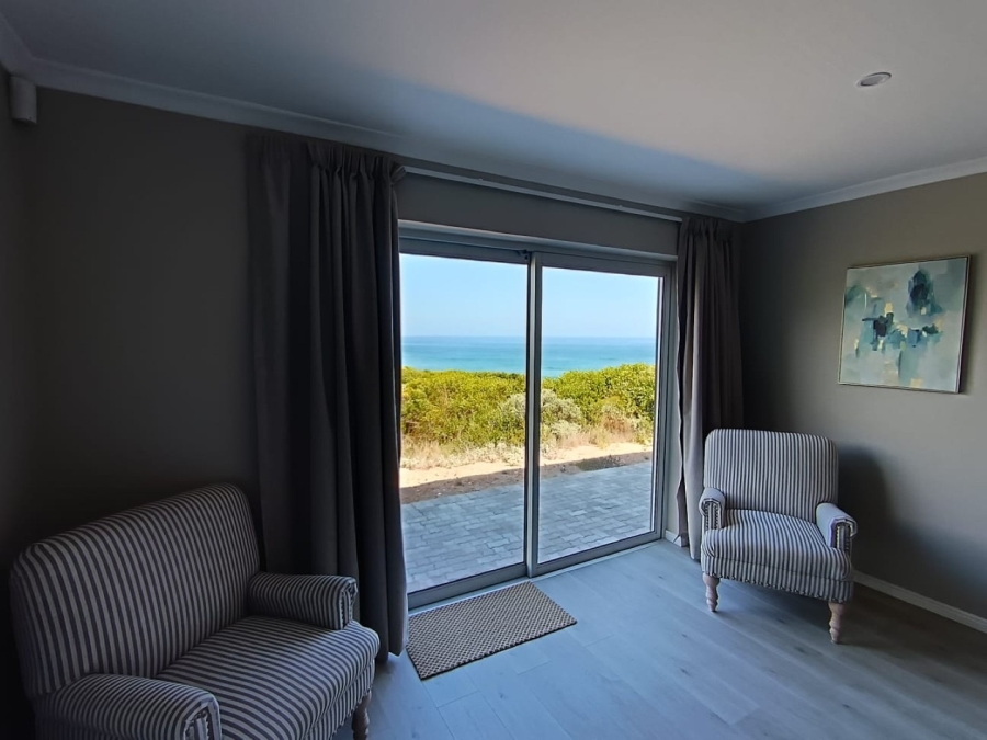 5 Bedroom Property for Sale in Kleinbaai Western Cape